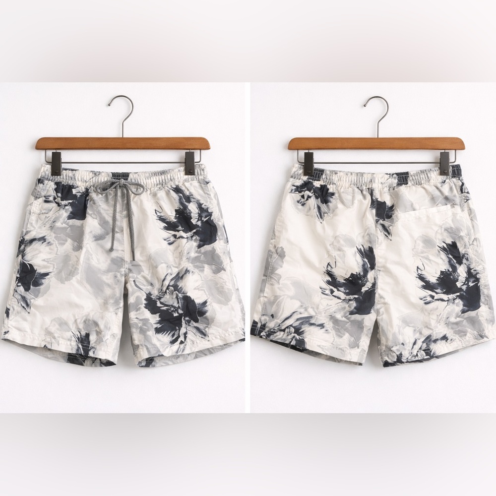 International Concepts Men’s Swim Shorts — Size S — Black/Gray Floral